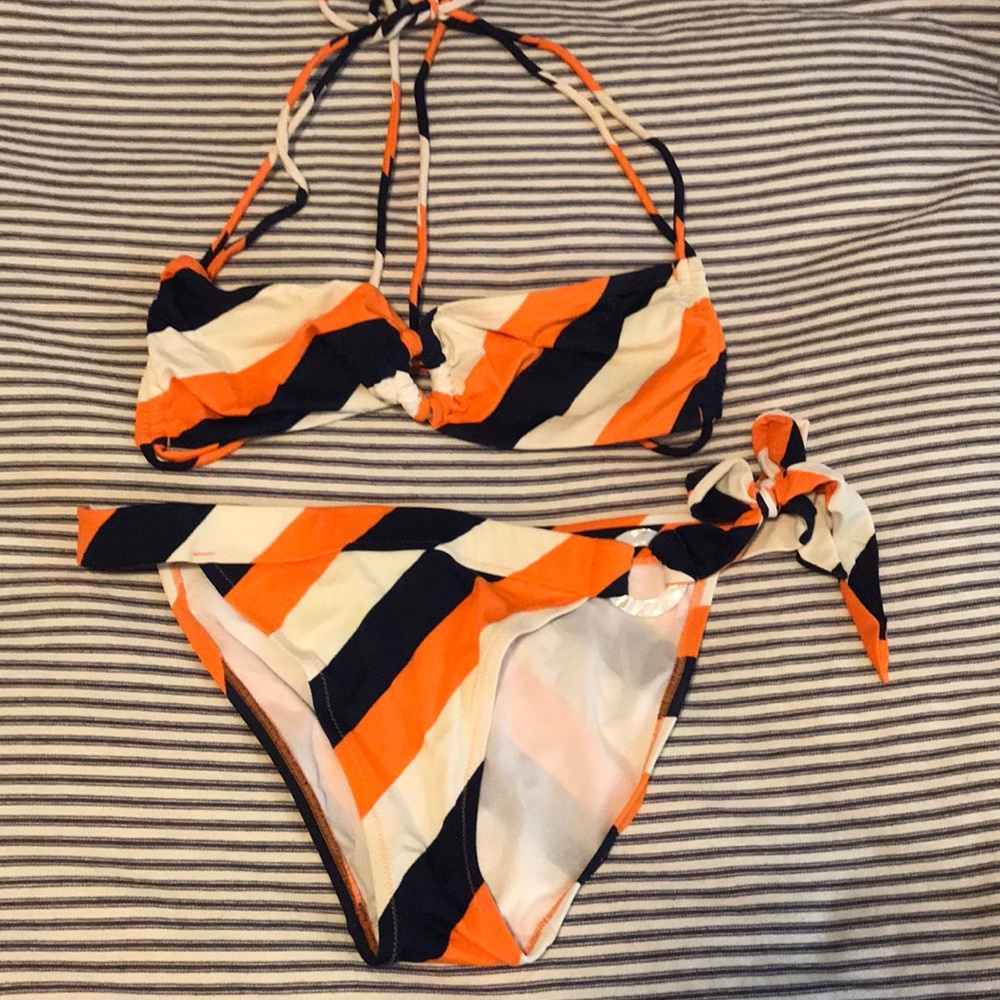 Victoria’s Secret bikini